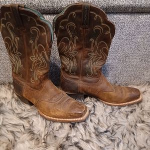 Womens Ariat cowgirl boots, teal stitching, narrow square toe